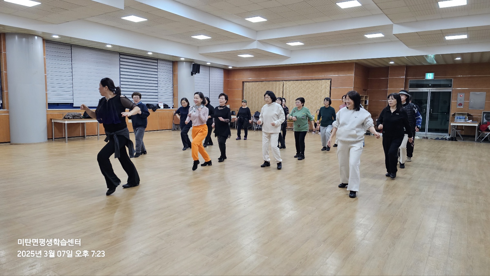미탄_라인댄스.jpg